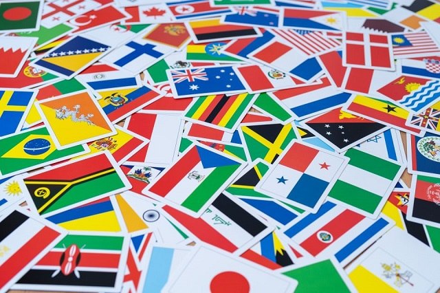 たくさんの国旗